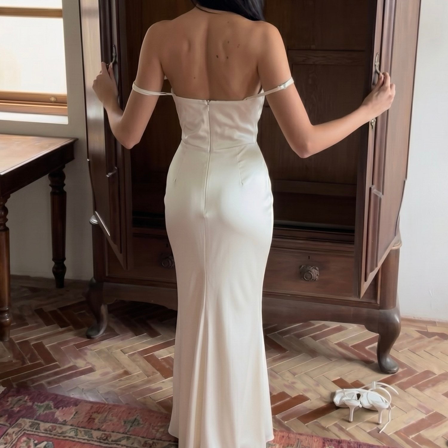 on making the corset invisible